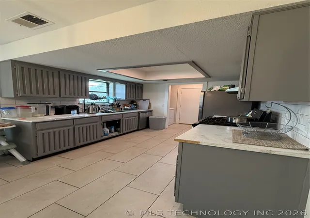 Photo 4 of Single family home for sale at 11207 S 1st Street, Jenks, OK 74037 | MLS# 2615557 | Listing updated on 2026-07-15