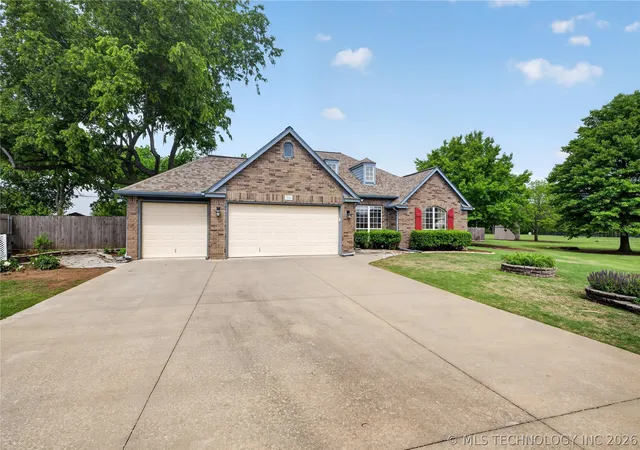 Homes for sale in Owasso, OK | 7820 N 161st Eastcourt, Owasso, OK 74055 | MLS# 2615588