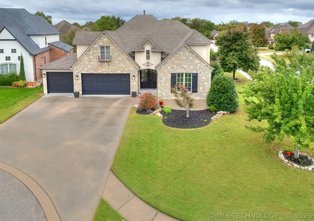 Photo 1 of Single family home for sale at 10712 S 95th Court, Tulsa, OK 74133 | MLS# 2615525 | Listing updated on 2026-08-23