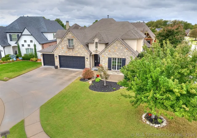 Photo 2 of Single family home for sale at 10712 S 95th Court, Tulsa, OK 74133 | MLS# 2615525 | Listing updated on 2026-08-23