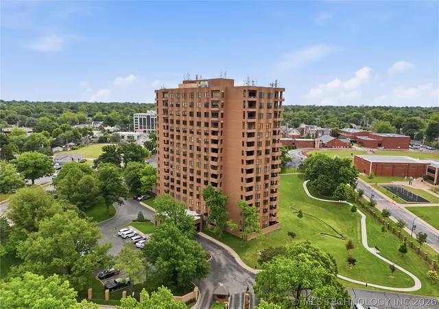 Photo 1 of Condo for sale at 2121 S Yorktown Ave #706, Tulsa, OK 74114 | MLS# 2615514 | Listing updated on 2026-08-20