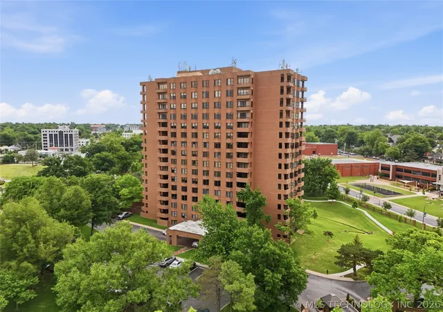 Photo 2 of Condo for sale at 2121 S Yorktown Ave #706, Tulsa, OK 74114 | MLS# 2615514 | Listing updated on 2026-08-20