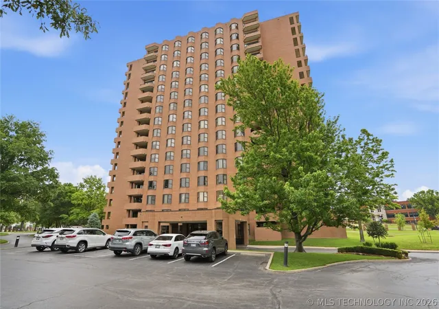 Photo 3 of Condo for sale at 2121 S Yorktown Ave #706, Tulsa, OK 74114 | MLS# 2615514 | Listing updated on 2026-08-20