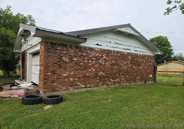 5th image of 203 Buck, Eufaula, OK 74432 | MLS# 2615618