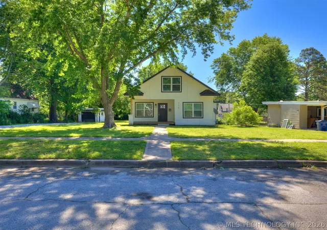 Homes for sale in Vinita, OK | 226 S Adair St, Vinita, OK 74301 | MLS# 2615644
