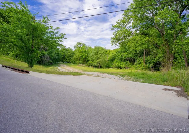 Homes for sale in Sapulpa, OK | 521 N Hickory St, Sapulpa, OK 74066 | MLS# 2615435