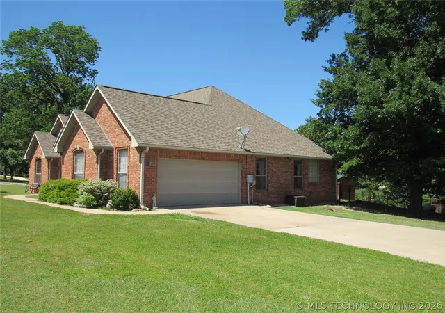 Homes for sale in Ada, OK | 11316 County Road 1518, Ada, OK 74820 | MLS# 2615710