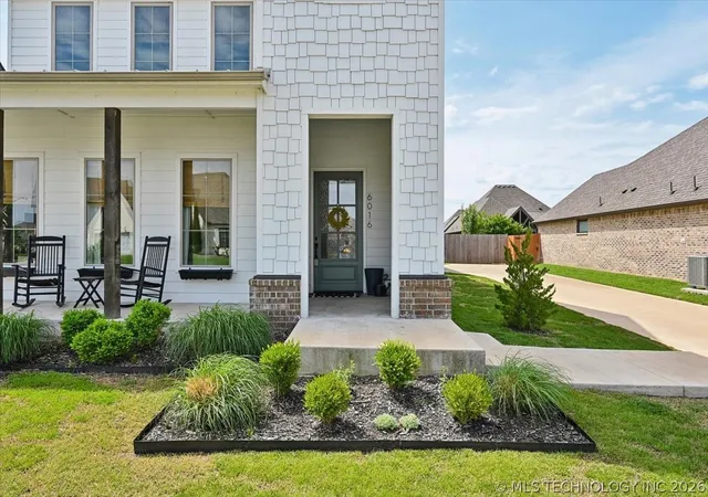 Photo 4 of Single family home for sale at 6016 E 126 Place S, Bixby, OK 74008 | MLS# 2615612 | Listing updated on 2026-08-20