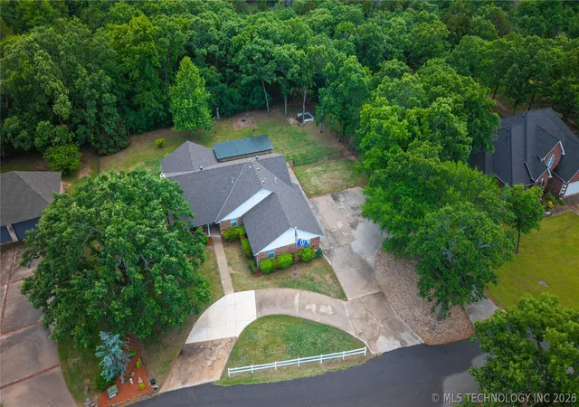 Homes for sale in Eufaula, OK | 52 Ash Ct, Eufaula, OK 74432 | MLS# 2615574