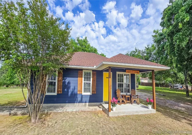 Photo 3 of Single family home for sale at 56 Delaware St, Canadian, OK 74425 | MLS# 2615731 | Listing updated on 2026-08-20
