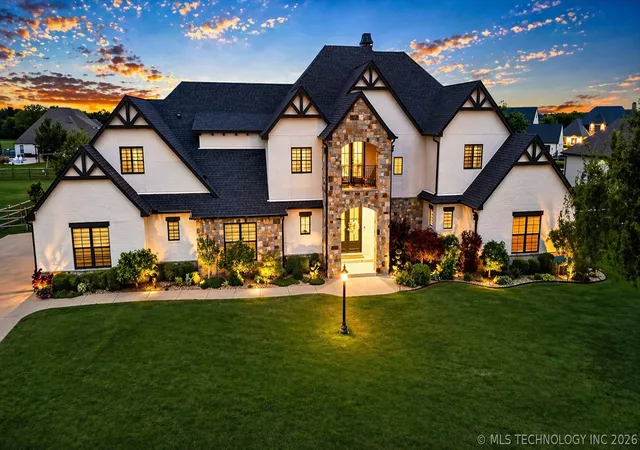 Photo 2 of Mansion for sale at 6372 N Wildwood Ln, Owasso, OK 74055 | MLS# 2615108 | Listing updated on 2026-08-20