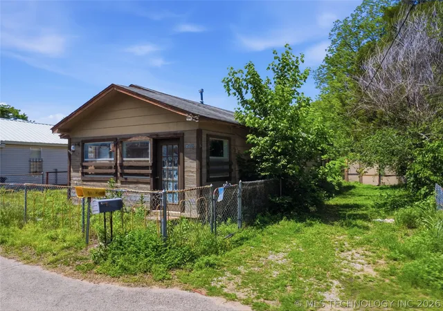 Photo 1 of Single family home for sale at 1626 S 77th Westavenue, Tulsa, OK 74127 | MLS# 2614458 | Listing updated on 2026-08-20