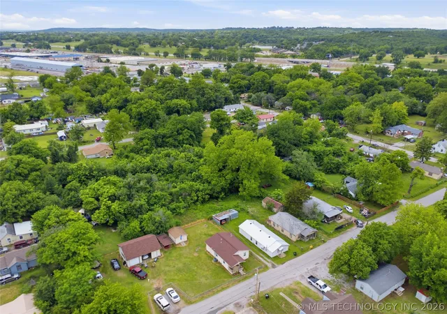 Photo 4 of Single family home for sale at 1626 S 77th Westavenue, Tulsa, OK 74127 | MLS# 2614458 | Listing updated on 2026-08-20