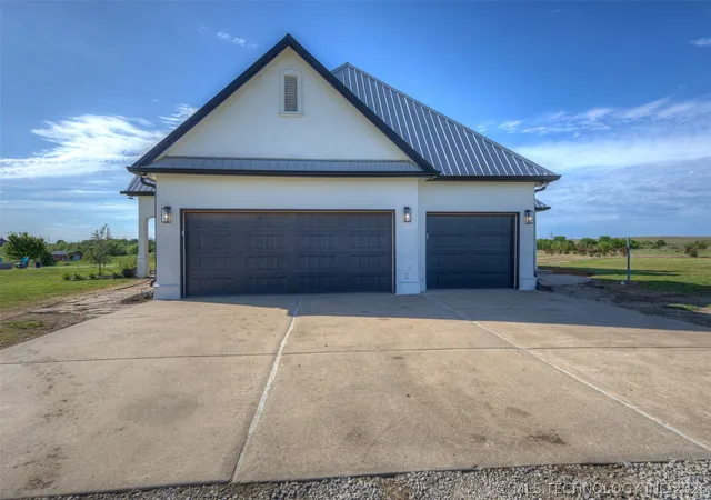 Homes for sale in Skiatook, OK | 14850 N 28th Eastavenue, Skiatook, OK 74070 | MLS# 2615724