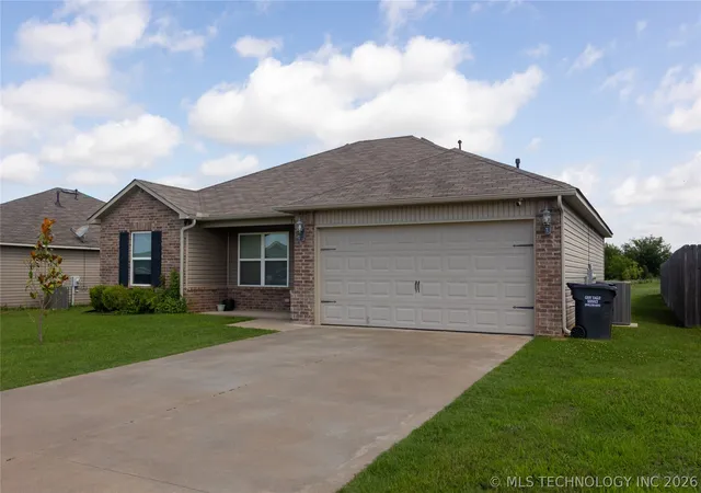 Homes for sale in Claremore, OK | 10147 E Larry St, Claremore, OK 74017 | MLS# 2615725