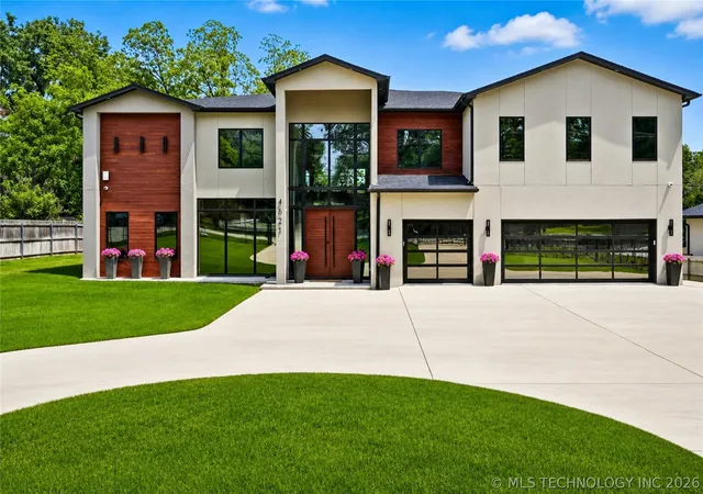 Photo 1 of Mansion for sale at 4621 S Columbia Pl, Tulsa, OK 74105 | MLS# 2615355 | Listing updated on 2026-08-20