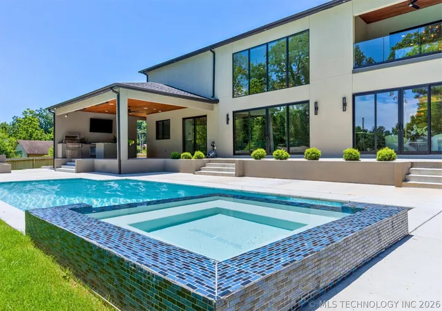 Photo 2 of Single family home for sale at 4621 S Columbia Pl, Tulsa, OK 74105 | MLS# 2615355 | Listing updated on 2026-08-20