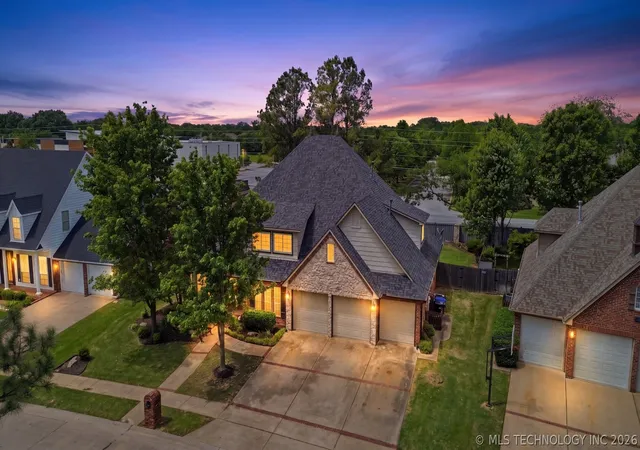 Homes for sale in Broken Arrow, OK | 3828 S Sequoia Ave, Broken Arrow, OK 74011 | MLS# 2615708