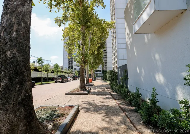 3rd image of 450 W 7Th St #1705, Tulsa, OK 74119 | MLS# 2615705
