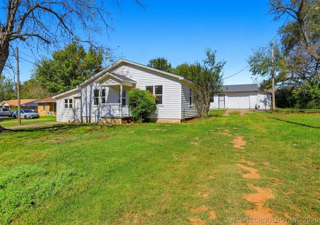 3rd image of 103 W 20Th St, Tishomingo, OK 73460 | MLS# 2615826