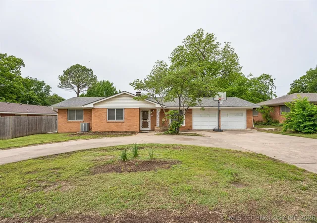 1st image of 4507 E Frank Phillips Blvd, Bartlesville, OK 74006 | MLS# 2615834
