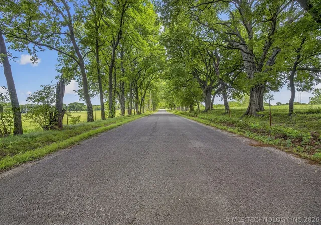 Homes for sale in Locust Grove, OK | 5595 S 4405 Rd, Locust Grove, OK 74352 | MLS# 2615816