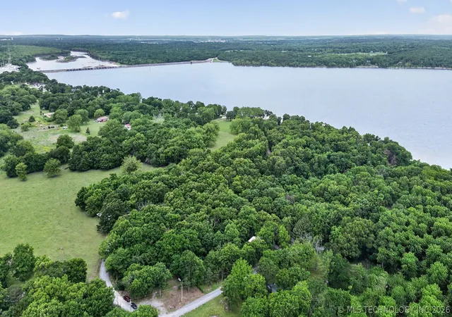 Homes for sale in Locust Grove, OK | 5595 S 4405 Rd, Locust Grove, OK 74352 | MLS# 2615816