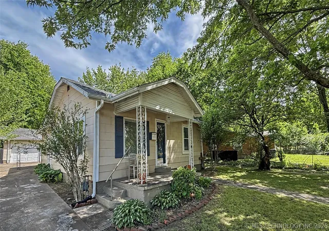 Photo 1 of Sale Pending at 1222 N C St, Muskogee, OK 74403 | MLS# 2615867 | Listing updated on 2026-08-20