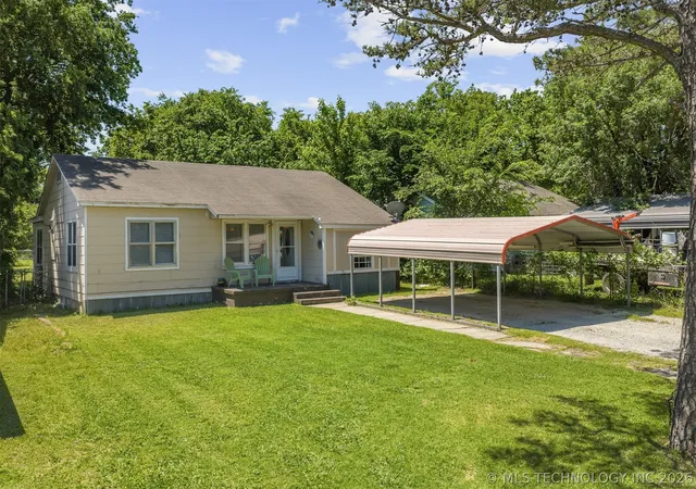 Homes for sale in Sulphur, OK | 1713 W Wynnewood Ave, Sulphur, OK 73086 | MLS# 2615430