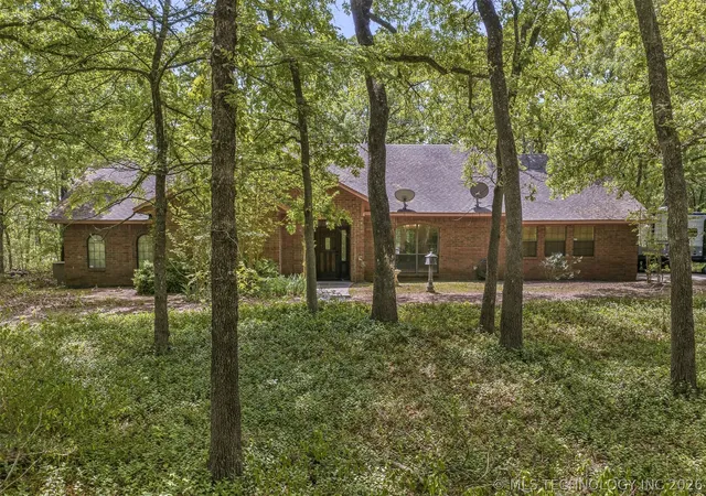 Photo 3 of Single family home for sale at 5289 Ponderosa, Ardmore, OK 73401 | MLS# 2547395 | Listing updated on 2026-08-20