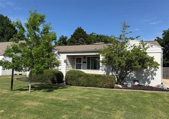 2nd image of 927 S Toledo Ave, Tulsa, OK 74112 | MLS# 2615957