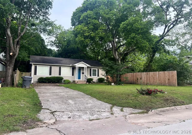 1st image of 321 N St Sw, Ardmore, OK 73401 | MLS# 2615954