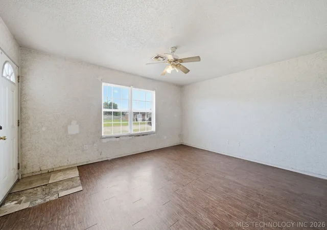 Homes for sale in Okmulgee, OK | 422 E 25Th St, Okmulgee, OK 74447 | MLS# 2615989