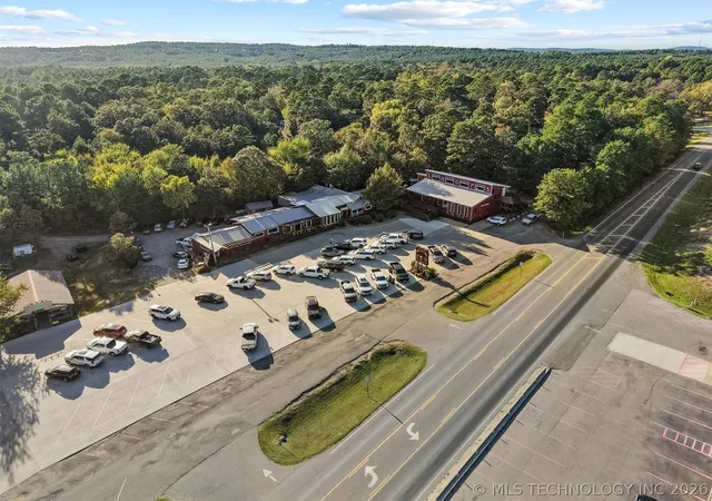 31st image of 134 Wolf Tree Trl, Broken Bow, OK 74728 | MLS# 2615848