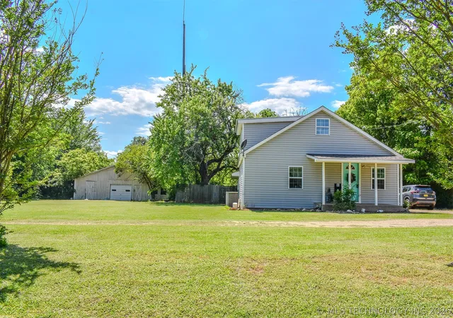 Homes for sale in Hugo, OK | 1114 N 4230 Rd, Hugo, OK 74743 | MLS# 2615533