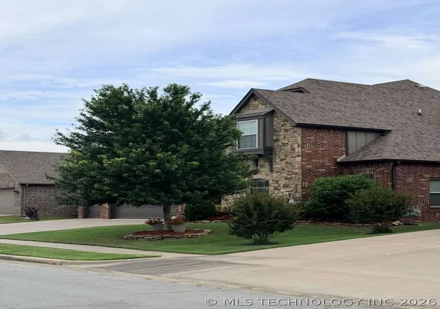 Homes for sale in Tulsa, OK | 18522 E 42Nd St, Tulsa, OK 74134 | MLS# 2615304