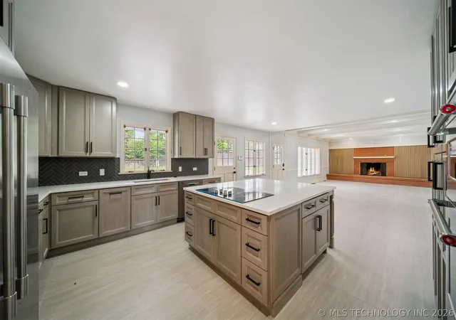 3rd image of 3215 E 61St St, Tulsa, OK 74136 | MLS# 2615880