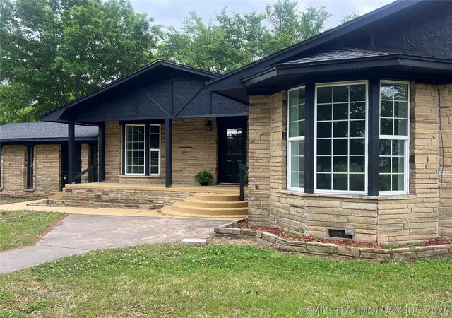 Photo 1 of Single family home for sale at 563 W Chambers Rd, Mc Alester, OK 74501 | MLS# 2616118 | Listing updated on 2026-08-23