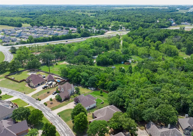 43rd image of 128 New Haven St, Catoosa, OK 74015 | MLS# 2615863