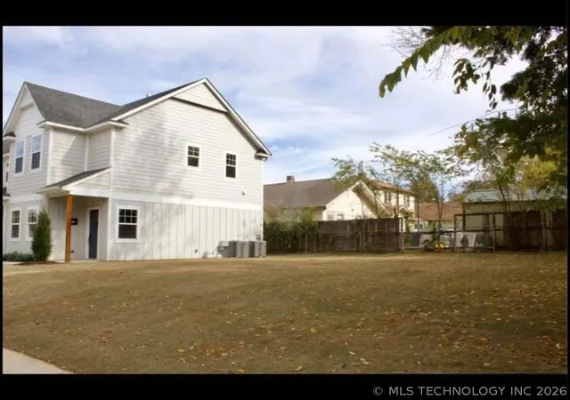 3rd image of 2304 E 4th Pl, Tulsa, OK 74104