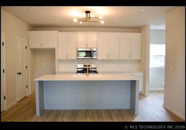 5th image of 2304 E 4th Pl, Tulsa, OK 74104