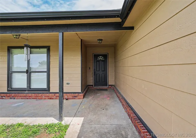 Photo 3 of Single family home for sale at 13070 Windchester Dr, Tahlequah, OK 74464 | MLS# 2615583 | Listing updated on 2026-08-24