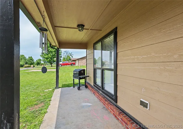 Photo 4 of Single family home for sale at 13070 Windchester Dr, Tahlequah, OK 74464 | MLS# 2615583 | Listing updated on 2026-08-24