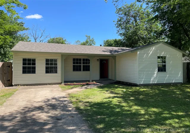 Homes for sale in Tulsa, OK | 107 S 196th Eastavenue, Tulsa, OK 74108 | MLS# 2616219