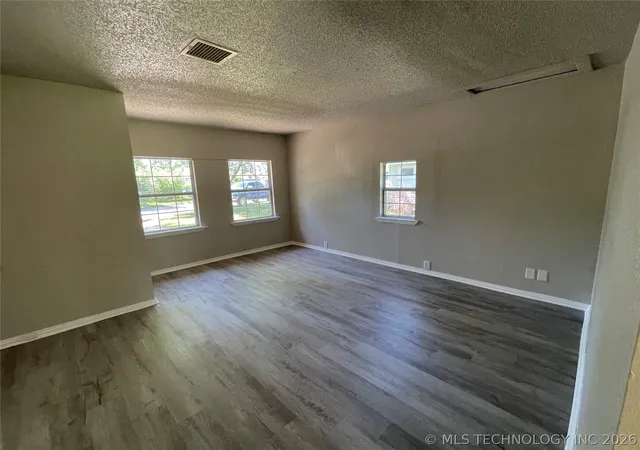 Homes for sale in Tulsa, OK | 107 S 196th Eastavenue, Tulsa, OK 74108 | MLS# 2616219