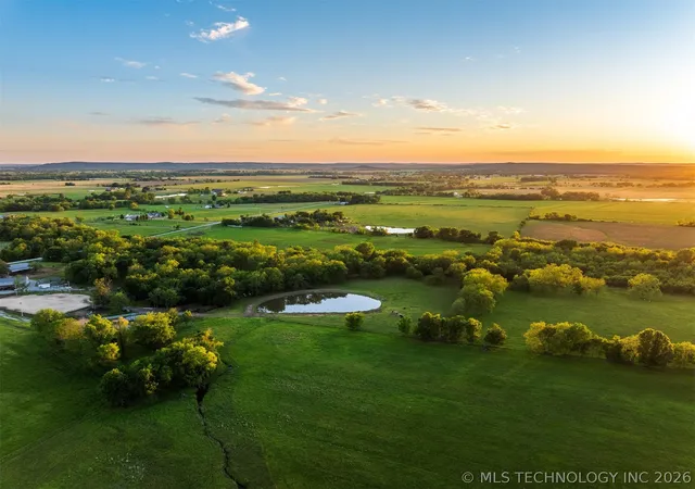 Homes for sale in Pryor, OK | 5378 W 450 Rd, Pryor, OK 74361 | MLS# 2616216