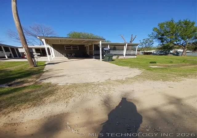 4th image of 416747 Delaware Dr, Checotah, OK 74426 | MLS# 2616260