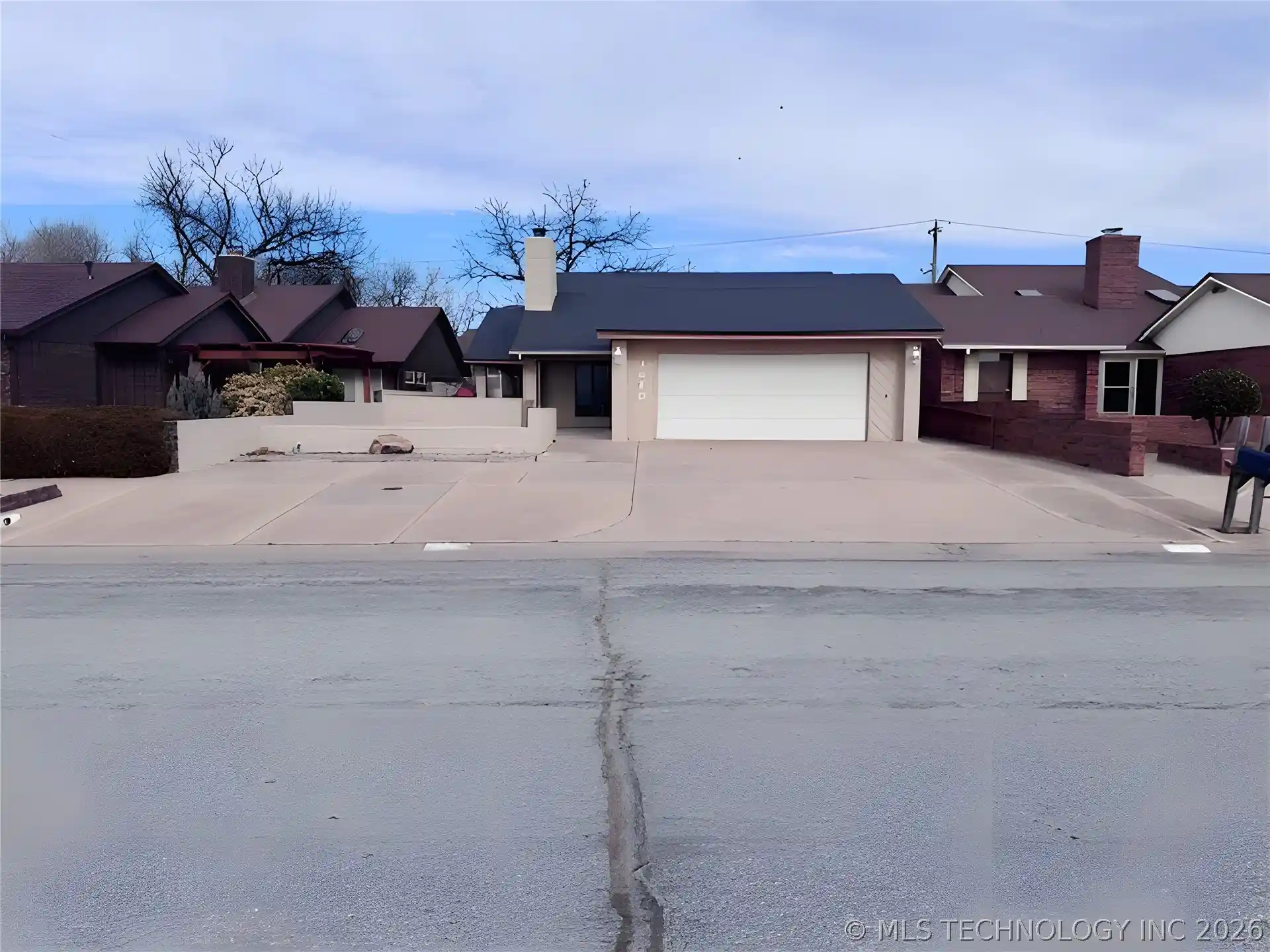 Photo 1 of Sale Pending at 3610 Whippoorwill Ln, Enid, OK 73703 | MLS# 2616262 | Listing updated on 2026-10-15