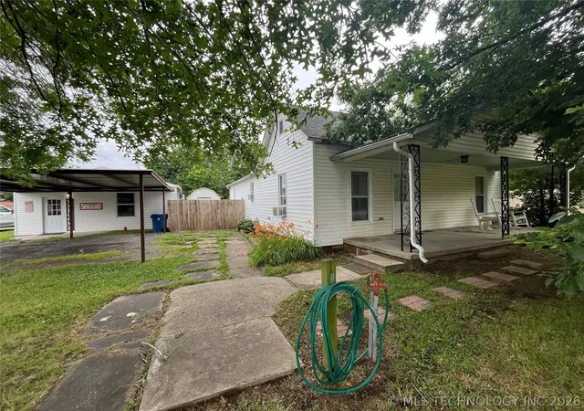 1st image of 610 W Washington Ave, Krebs, OK 74501 | MLS# 2616342