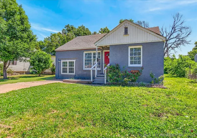 Homes for sale in Bartlesville, OK | 1936 S Johnstone Ave, Bartlesville, OK 74003 | MLS# 2614655
